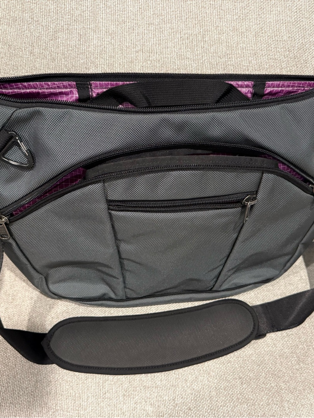 Tom Bihn Parental Unit - Steel 1050 Ballistic/Ultraviolet 200 Halcyon, like new! - Picture 6 of 7